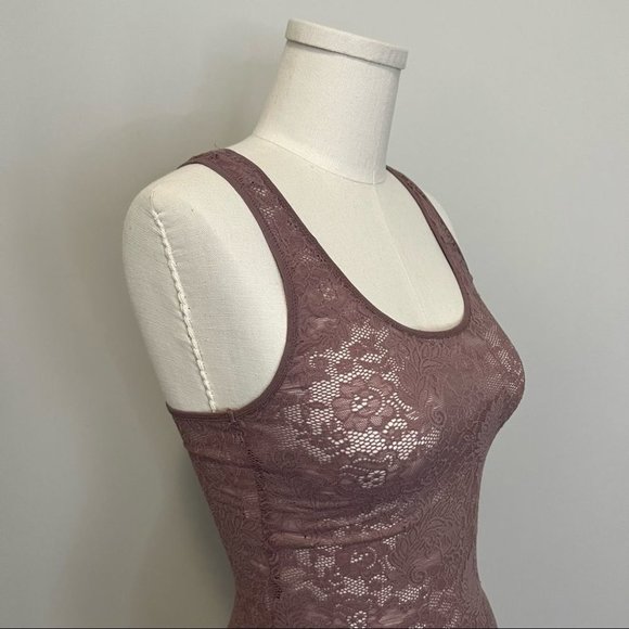 Aritzia Wilfred Sheer Lace Tank Top Mauve - Picture 6 of 11